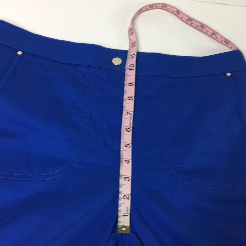 Chicos Pants womens Blue crop stretch band zip up Cargo Pockets Size 8 (1) Cuffs - Picture 8 of 12